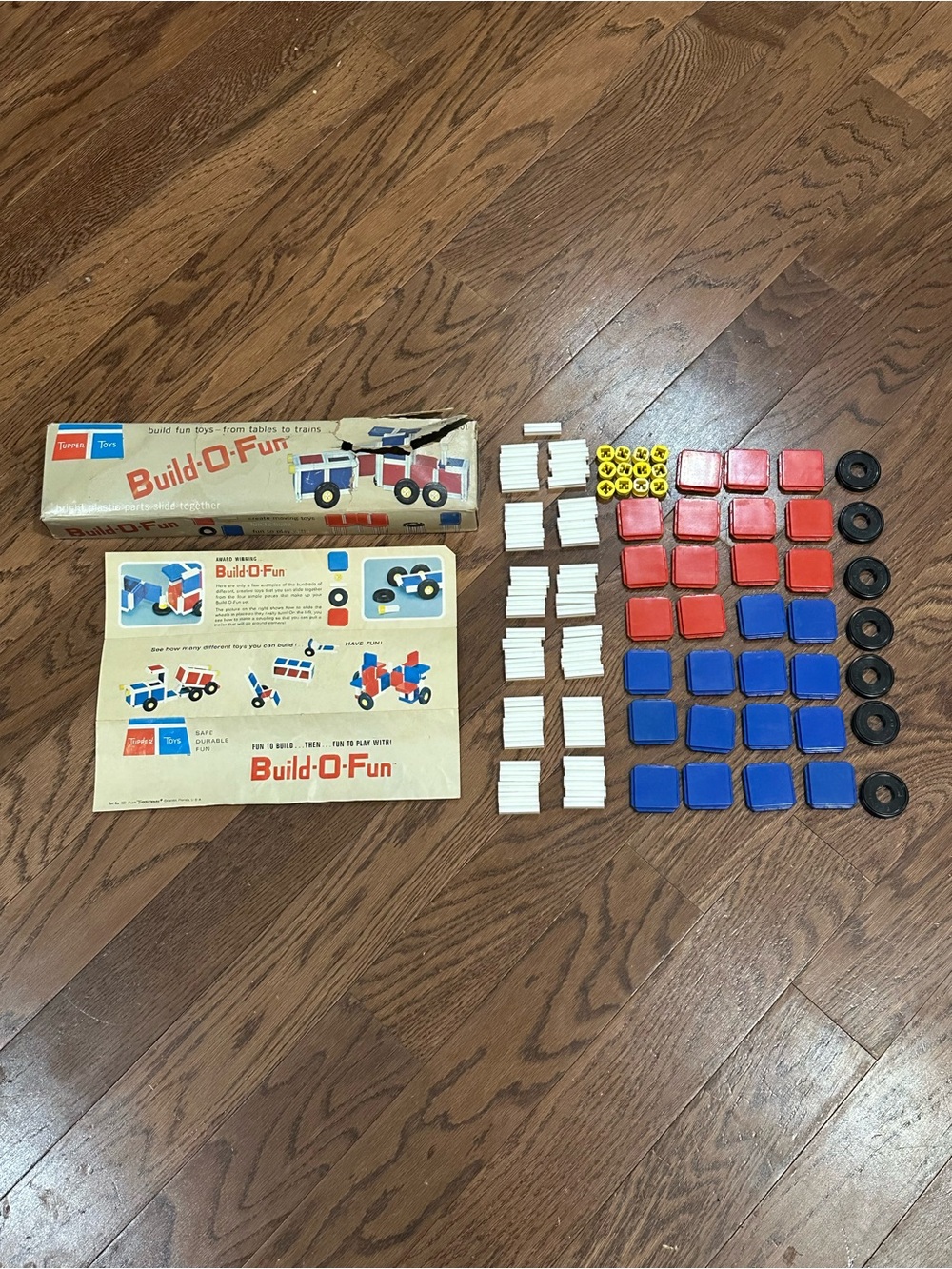 Vintage 1960s Tupper Toys Build-O-Fun Set No. 101 made by Tupperware